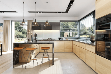 Kuchnia jasna w projekcie domu Hiacynt wariant B